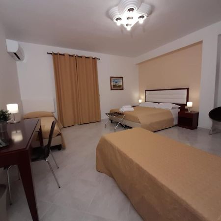 Siracusa Breakfast & Rooms Syracuse Ngoại thất bức ảnh