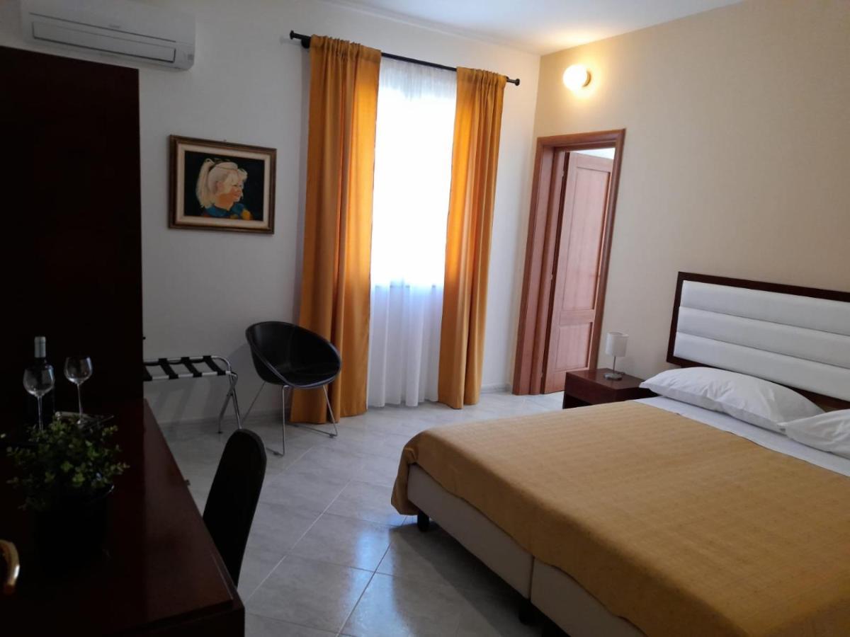Siracusa Breakfast & Rooms Syracuse Ngoại thất bức ảnh