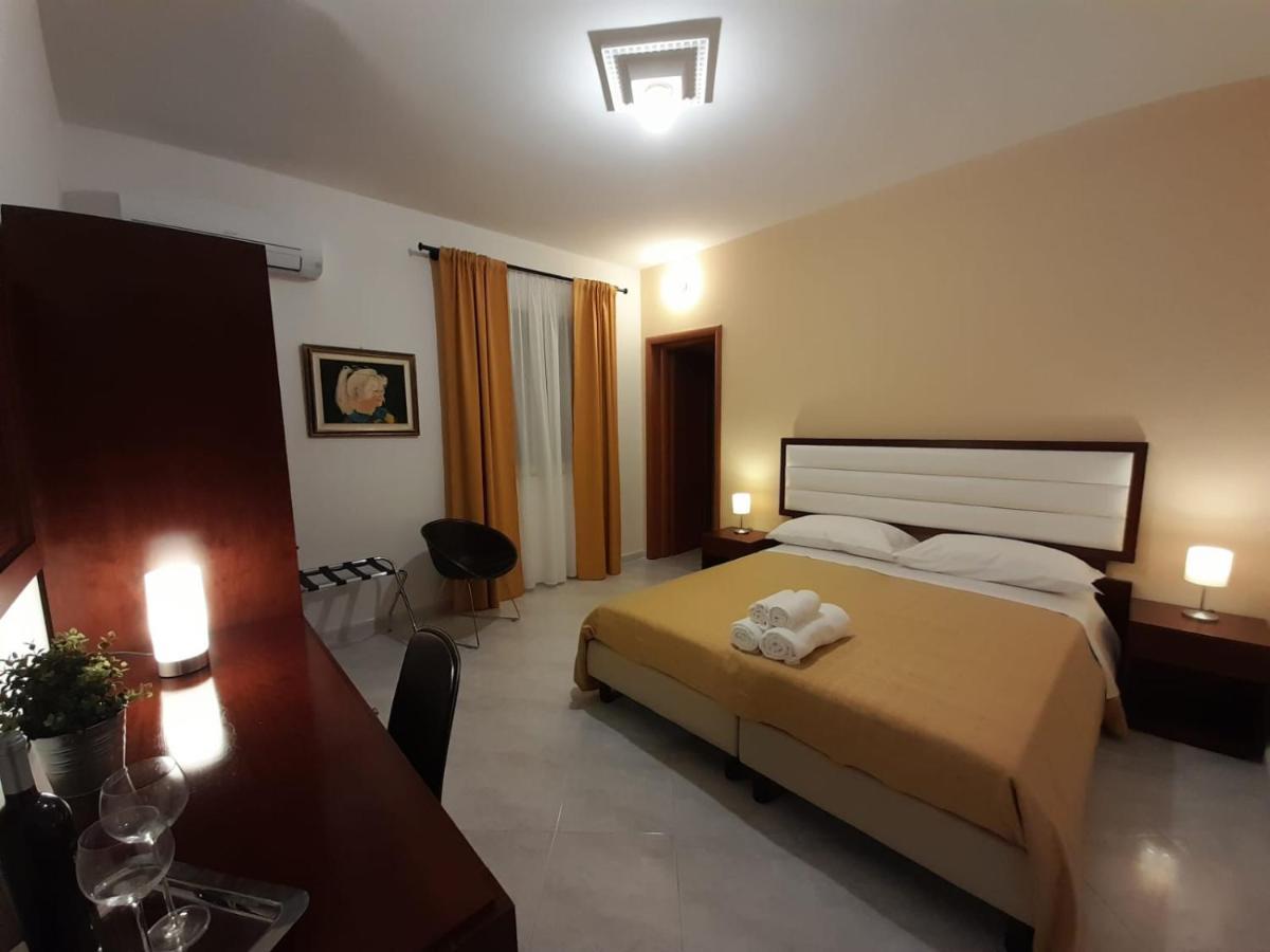 Siracusa Breakfast & Rooms Syracuse Ngoại thất bức ảnh